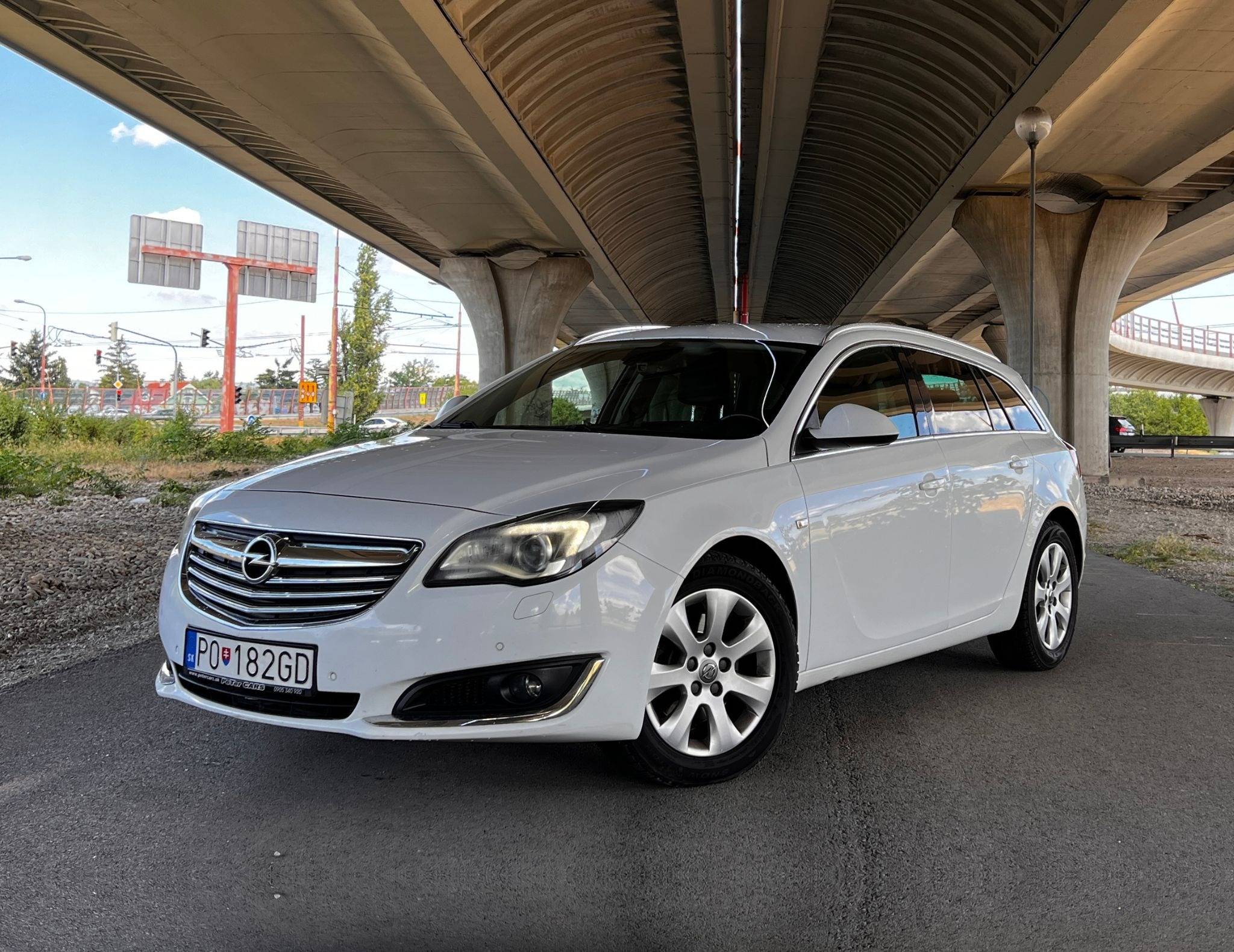 OPEL INSIGNIA